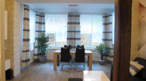 Familienfreundliche 2-Raum-Wohnung mit Terrasse, Boxspringbett und Blick auf den Küstenwald, Zempin
